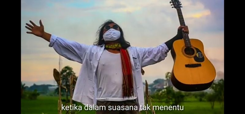 Yuli Zedeng, seniman serba bisa ciptakan 7 lagu covid-19