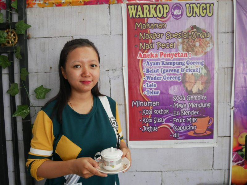 Warkop Ungu, Mantap Jiwa Kopi Kothoknya, Cantik Penyajinya. 2 warkop ungu mantap jiwa kopi kothoknya cantik penyajinya 2