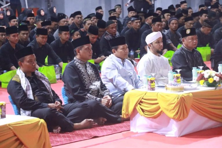 Cooling System Jelang Pemilu 2024, Polres Bojonegoro Gelar Konser Sholawat 8 Cooling System Jelang Pemilu 2024, Polres Bojonegoro Gelar Konser Sholawat