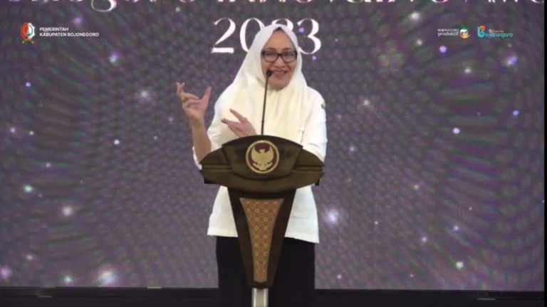 Pemkab Bojonegoro Gelar Anugerah Innovative Award, Dorong Kualitas Indeks Inovasi Daerah 9 Pemkab Bojonegoro Gelar Anugerah Innovative Award, Dorong Kualitas Indeks Inovasi Daerah