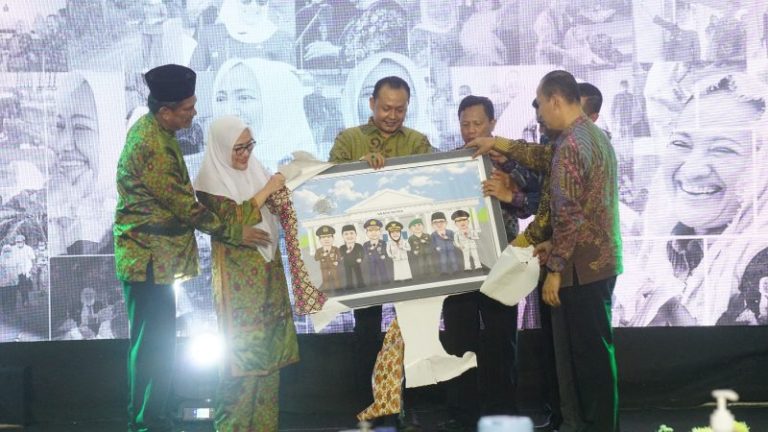 "Membangun Sejak Dalam Pikiran", Buku Karya Anna Muawanah di Akhir Masa Jabatannya 4 “Membangun Sejak Dalam Pikiran”, Buku Karya Anna Muawanah di Akhir Masa Jabatannya
