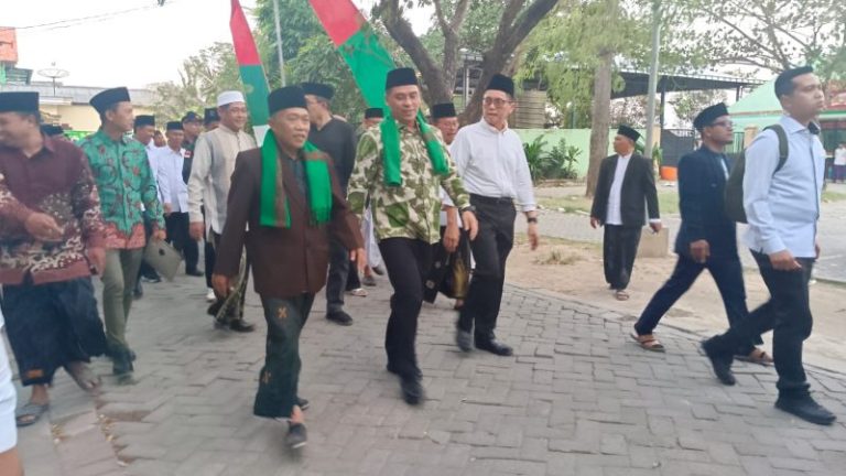 Pj Bupati Bojonegoro Dampingi Wamenag RI Resmikan Gedung MI Ponpes Al Rosyid, Tekankan Akses Pendidikan 4 Pj Bupati Bojonegoro Dampingi Wamenag RI Resmikan Gedung MI Ponpes Al Rosyid, Tekankan Akses Pendidikan