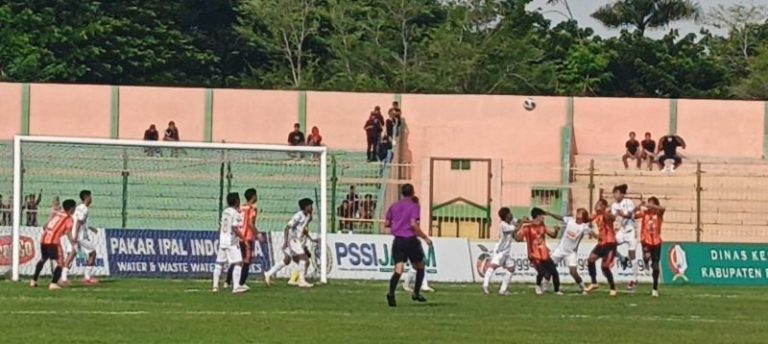 Skor Sementara Babak Pertama Persibo 2 Madiun Putra 1
