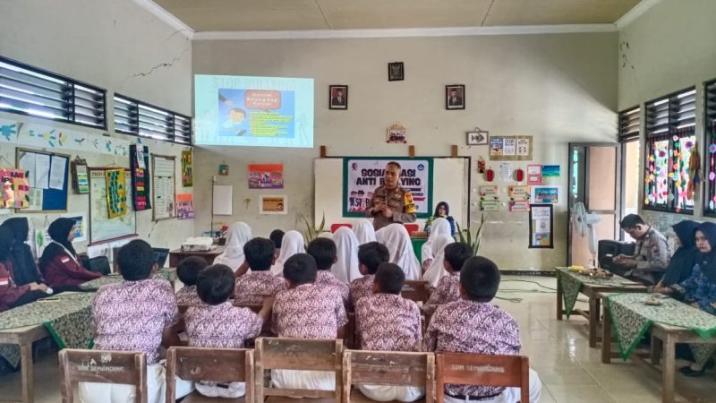 Sat Binmas Polres Bojonegoro Ajak Siswa Stop Bullying di Sekolah 41 IMG 20240502 WA0081