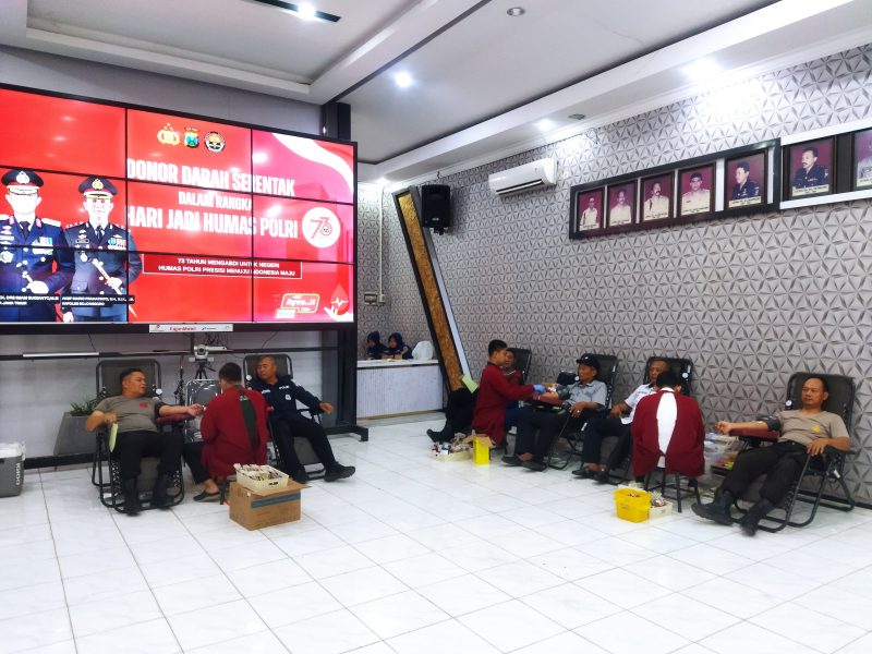 Sambut Hari Jadi Humas Polri Ke-73, Polres Bojonegoro Gelar Donor Darah 1 IMG-20241029-WA0051
