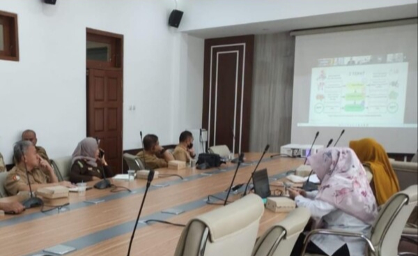 Kendalikan Inflasi di Daerah, Pemkab Bojonegoro Ikuti Penandatanganan Nota Kesepahaman Pengawasan Penyelenggaraan Perizinan 41 IMG 20250205 112046