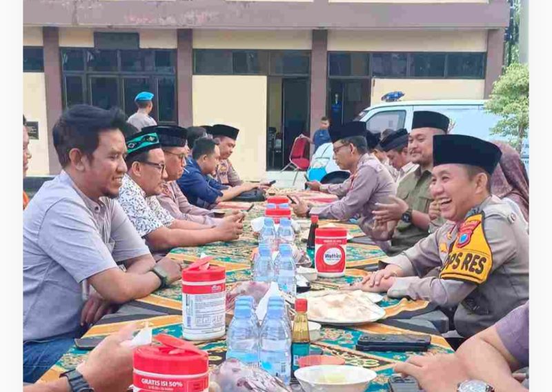 Buka Puasa Bersama Insan Pers, Polres Bojonegoro Sosialisasikan Penanggulangan Premanisme 41 IMG 20250322 135821