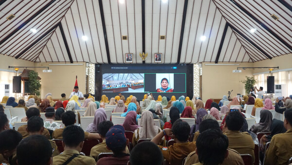 Peduli Lingkungan, Pemkab Bojonegoro Dorong Pemerintah Desa Aktif Kelola Sampah 1 BMi4bEle7LWfjL3l