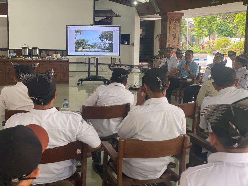 Ngopi Bareng Bupati, Rencana Revitalisasi Alun-alun Untuk UMKM Naik Kelas 1 whatsapp-image-2025-06-11-at-143802