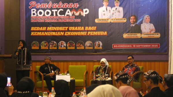 200 Pemuda Bojonegoro Ikuti Bootcamp Kemandirian Ekonomi dan Kompetisi Wiramuda Bojonegoro 2025 41