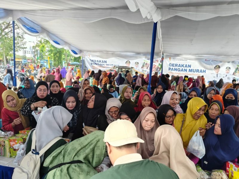 Ludes dalam Hitungan Jam, Antusias Warga Belanja di Gerakan Pangan Murah 1 1000286959
