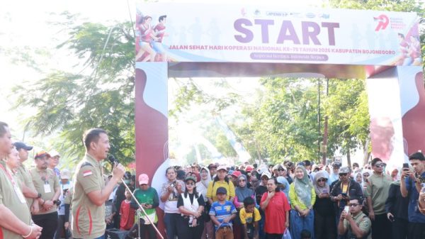 Peringati Hari Koperasi ke-79, Ribuan Masyarakat Ikuti Jalan Sehat Padati Pasar Wisata 19 IMG 20260726 WA0050