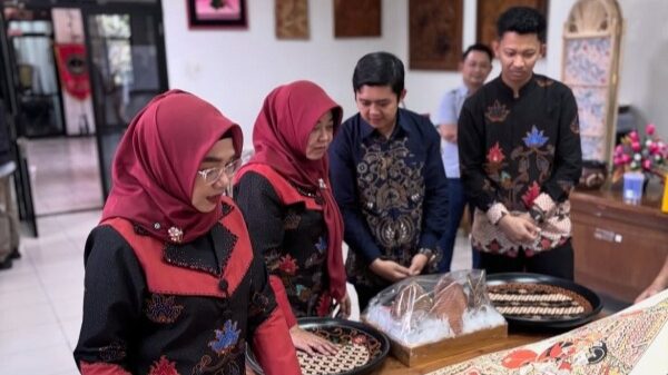 Perkuat Eksistensi Batik Bojonegoro, Dekranasda Jalin Kolaborasi dengan Institut Seni Indonesia Surakarta 14 IMG 20260811 181341