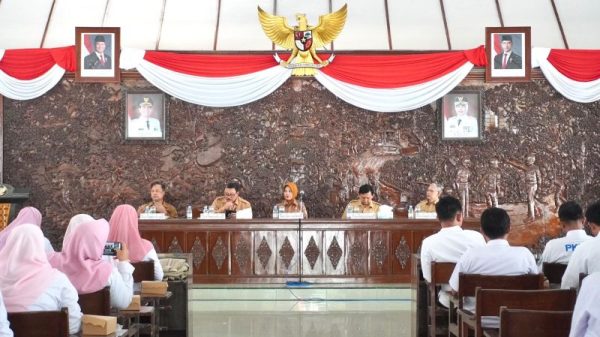 Pemkab Bojonegoro Sosialisasi Perlinsos dan IKD Wujudkan Akurasi Data Penerima Bansos 10 1000408570