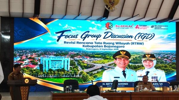 Buka FGD Revisi RTRW, Sekda Bojonegoro Tekankan Pemerataan Pembangunan hingga Tingkat Desa 6 Kcisyd9lAScxEVX7
