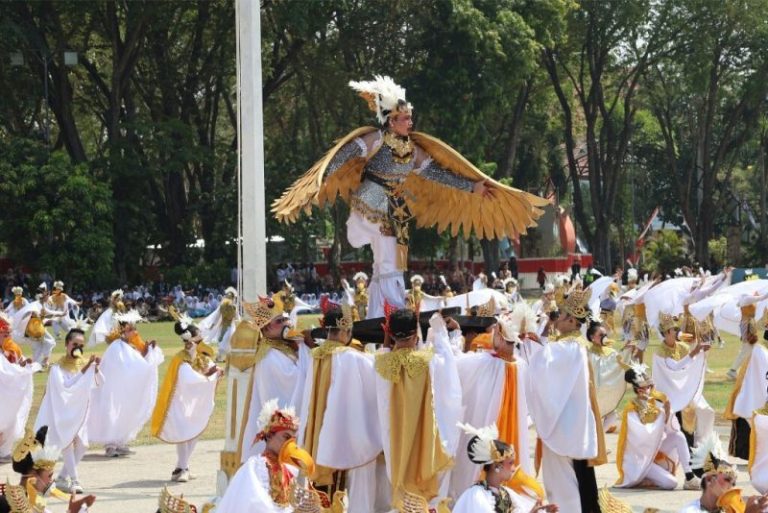 Puncak Peringatan Hari Jadi Ke-349 Bojonegoro, Momen Kebersamaan Membangun Daerah 2 Puncak Peringatan Hari Jadi Ke-349 Bojonegoro, Momen Kebersamaan Membangun Daerah